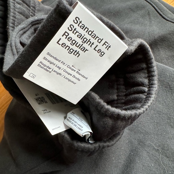 NWT Men’s Nike Sweatpants - Picture 2 of 2